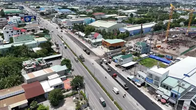 Trục Quốc lộ 13 nhìn dọc